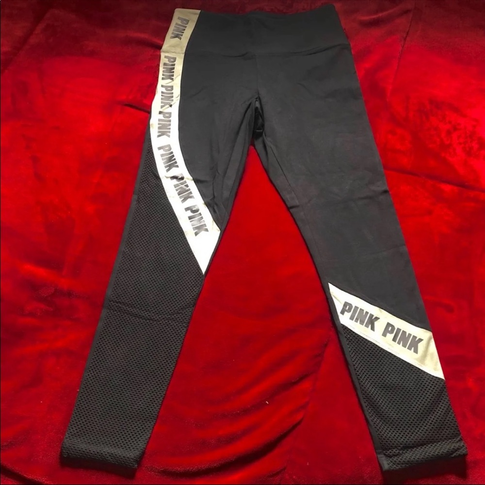 ❌❌SOLD❌❌BRAND NEW** VS PINK LEGGINGS